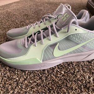 Nike Men's Gray and Light Green Athletic Shoes
